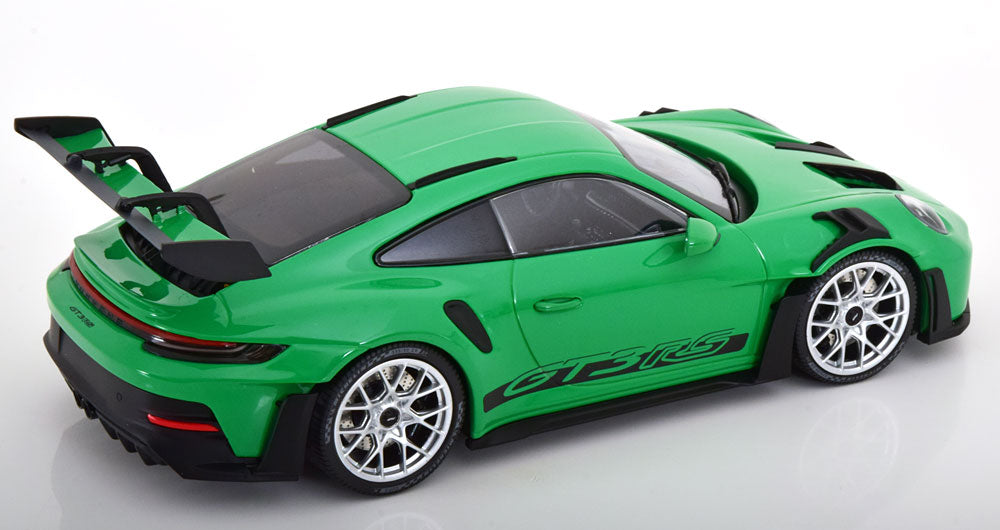 Porsche 911 GT3 RS 2023 verde 1/300 pcs - 1/18 Minichamps