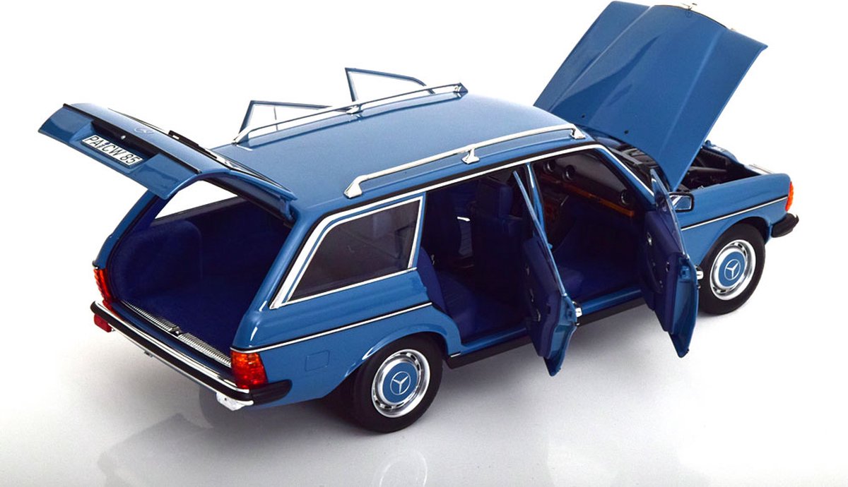 Mercedes-Benz 200T 1980 blue - 1/18 Norev