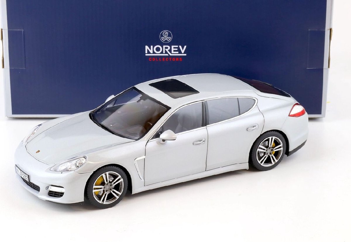 Porsche Panamera Turbo 2009 silver - 1/18 Norev