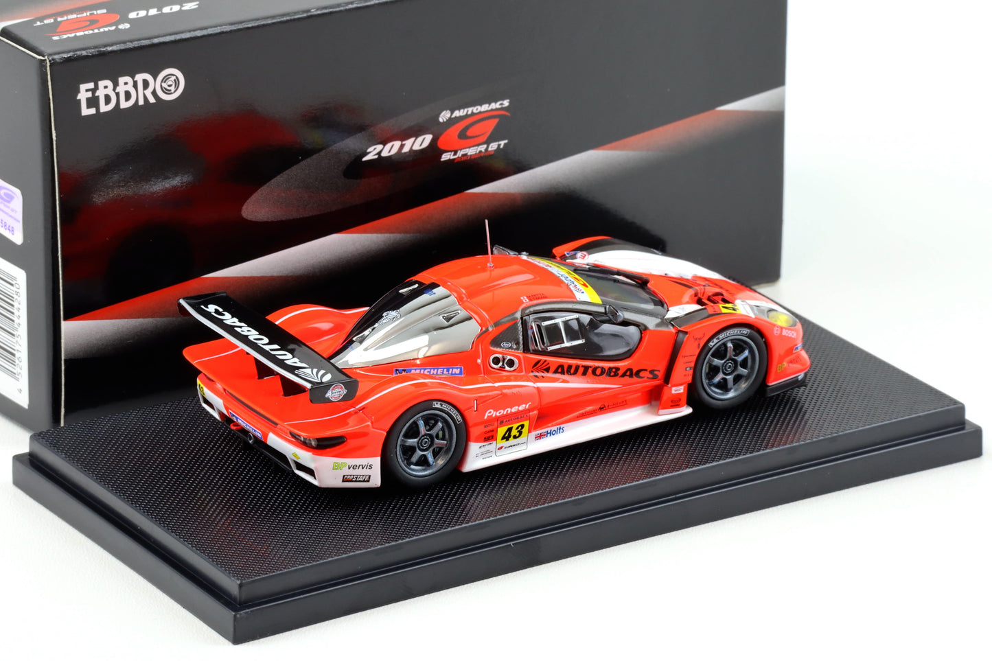 ARTA Garaiya Super GT300 2010 #43 cu vitrina plexiglass - 1/43 Ebbro