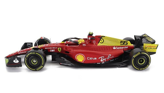 Formula 1 Ferrari F1-75 Carlos Sainz 2022 #55 cu vitrina plexiglass - 1/24 Bburago