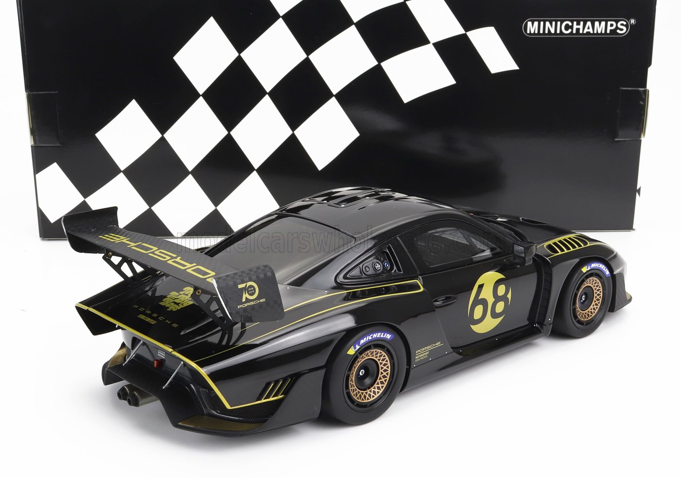 Porsche 935/19 negru/auriu 2020 1/366pcs - 1/18 Minichamps