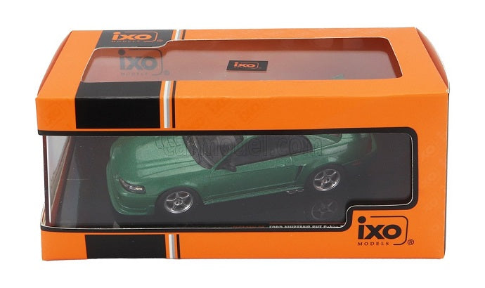 Ford Mustang SVT Cobra R "Custom" 2000 verde cu vitrina plexiglass - 1/43 Ixo Models