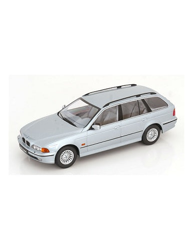 BMW 5-series Touring E39 1998 arctic silver - 1/18 Triple9