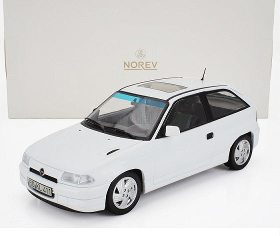 Opel Astra GSi 1991 alb - 1/18 Norev