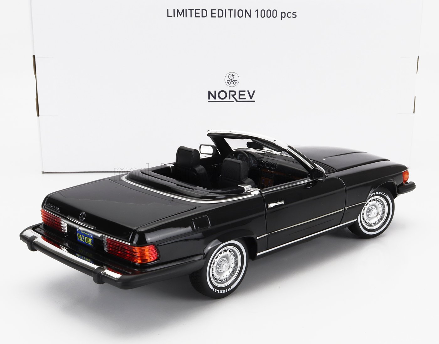 Mercedes-Benz 450 SL 1979 US-Version Black 1000pcs - 1/18 Norev