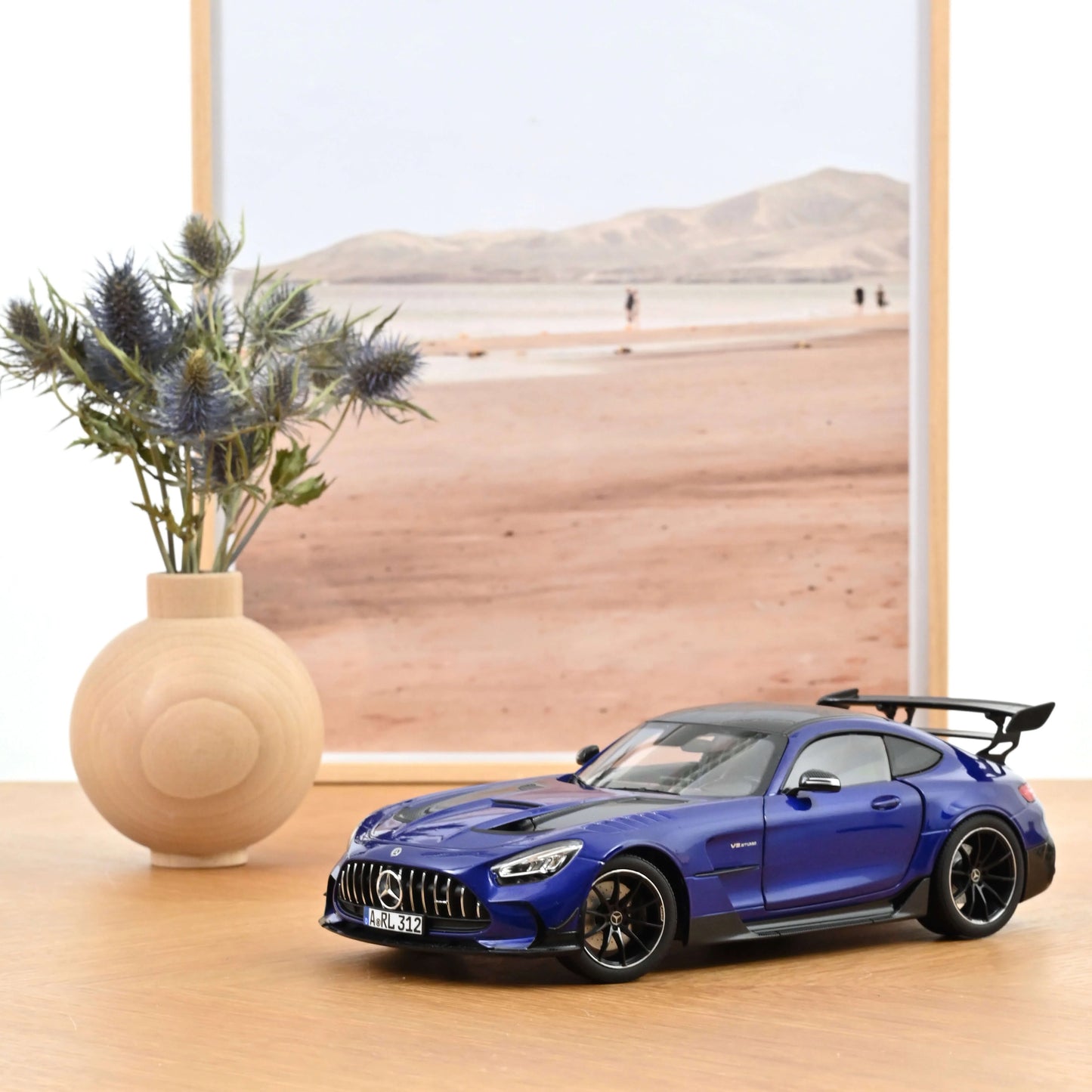 Mercedes-AMG GT Black Series 2021 albastru - 1/18 Norev