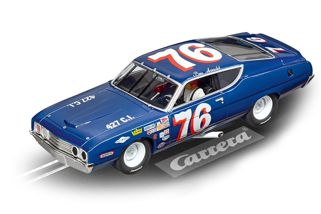 Ford Torino Talladega No.76 1970 cu pilot si vitrina plexiglass pentru pista Carrera - 1/32 Carrera Evolution