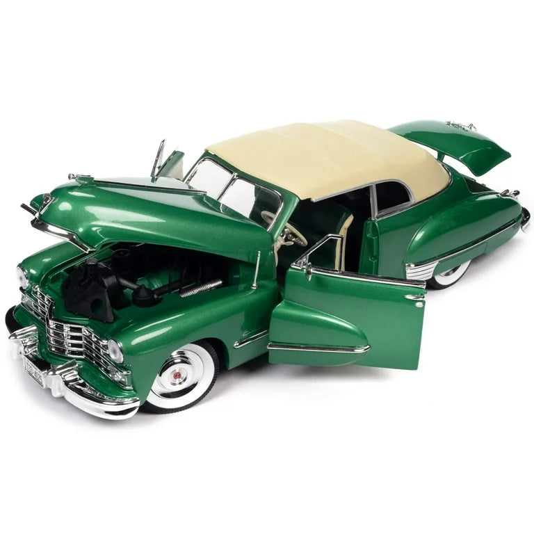 Cadillac Series 62 soft top 1947 - 1/18 Auto World