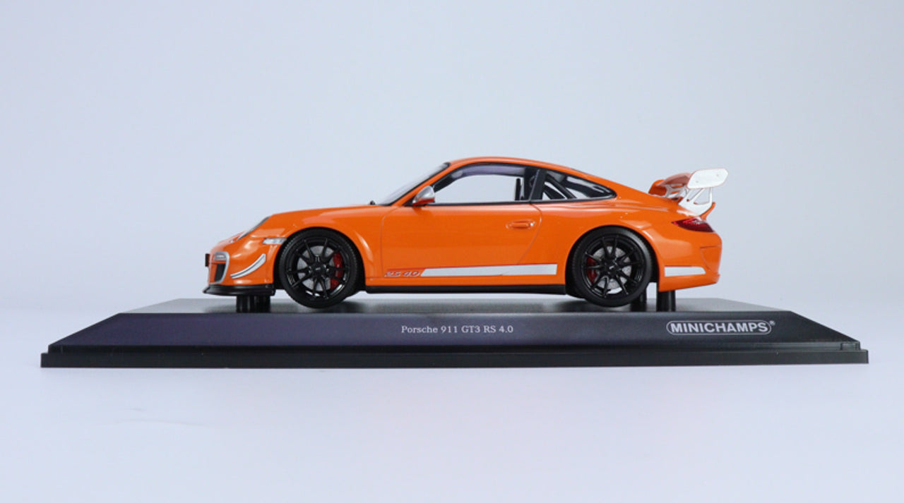 Porsche 911 GT3 RS 4.0 2011 orange - 1/18 Minichamps