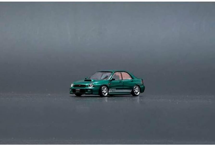 Subaru Impreza WRX STI 2001 verde cu roti de schimb si cu vitrina plexiglass - 1/64 BM Creations Junior