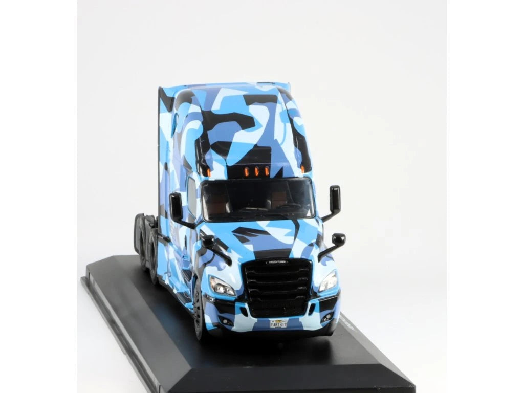 Camion cap tractor Freightliner Cascadia Truck 2018 blue/camouflage - 1/43 Hachette