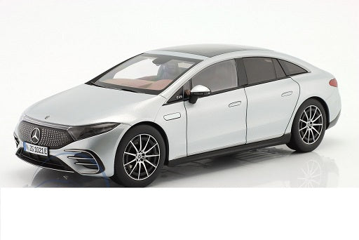Mercedes-Benz EQS argintiu cu lumini - 1/18 NZG