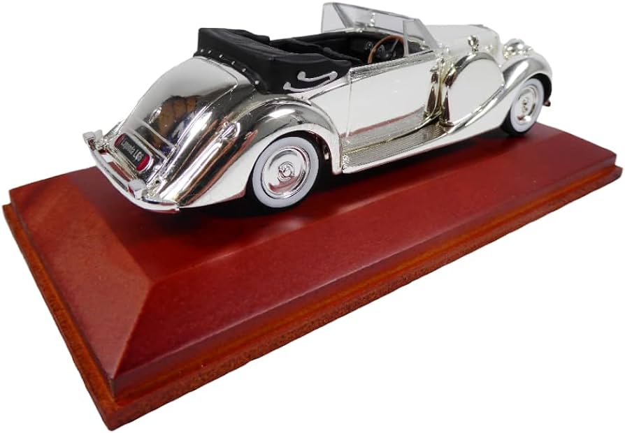 Lagonda LG 6 silver cu vitrina plexiglass (crapata) - 1/43 Atlas Collections