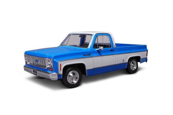 Chevrolet C10 Cheyenne Super 1974 albastru/alb - 1/18 Maisto