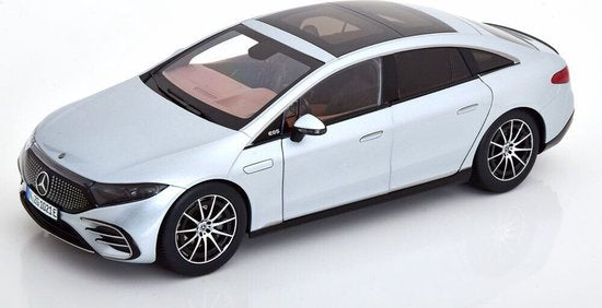 Mercedes-Benz EQS argintiu cu lumini - 1/18 NZG