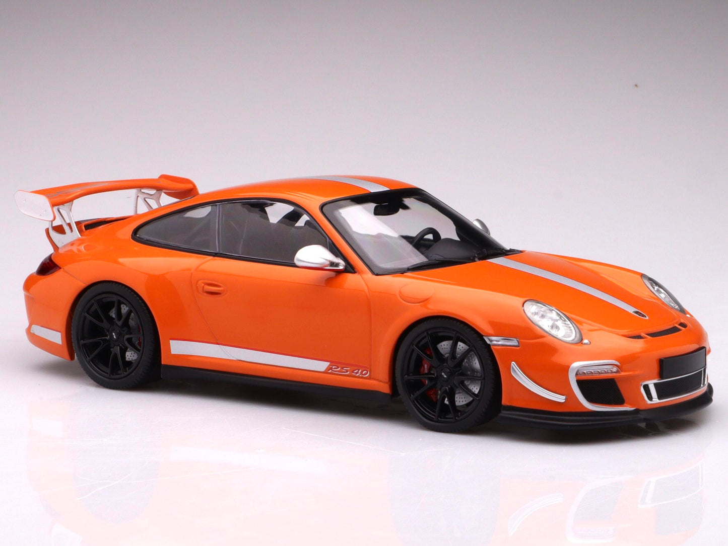 Porsche 911 GT3 RS 4.0 2011 orange - 1/18 Minichamps