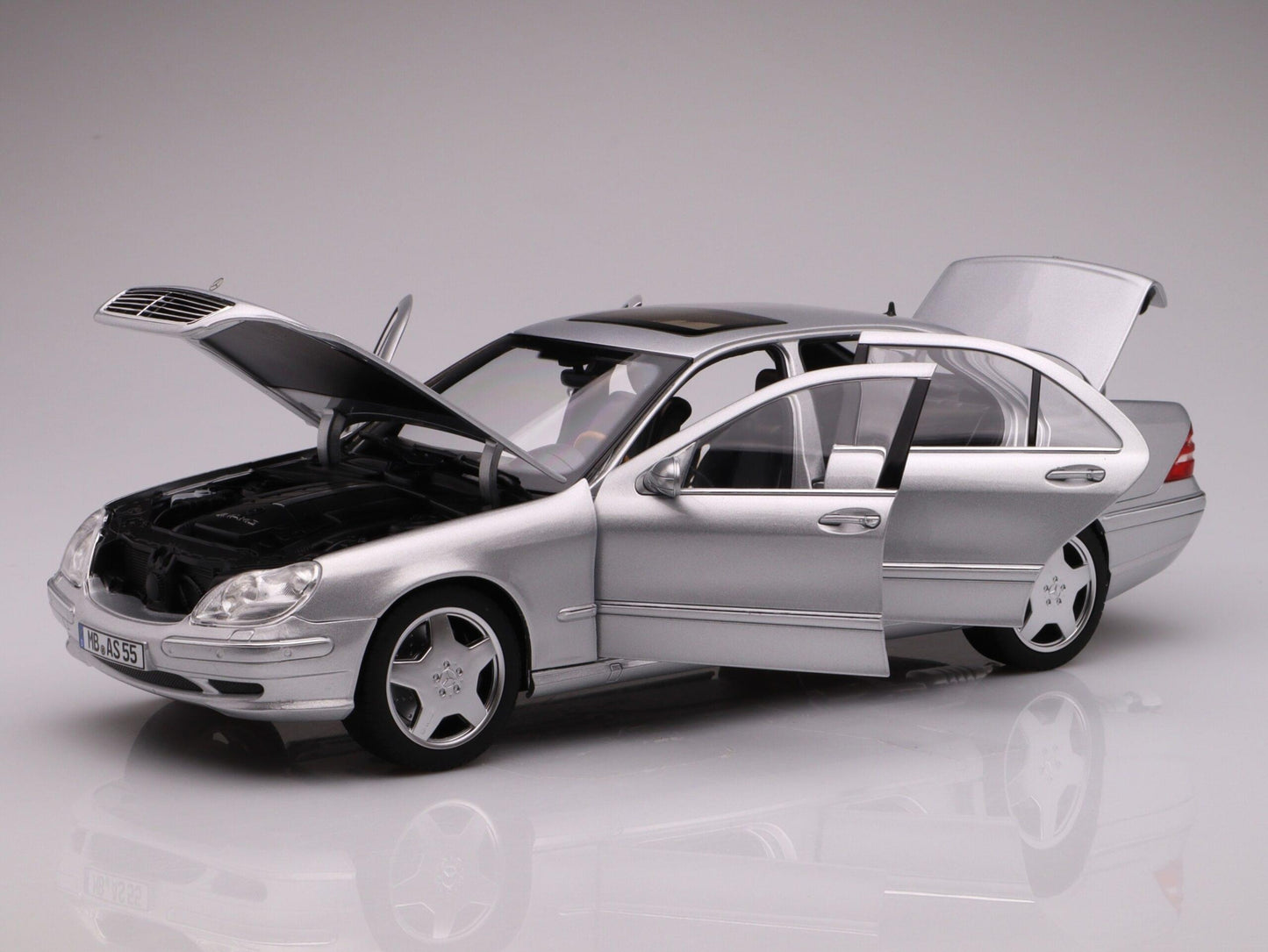 Mercedes-Benz S55 AMG 1999 argintiu 1/500pcs - 1/18 Norev