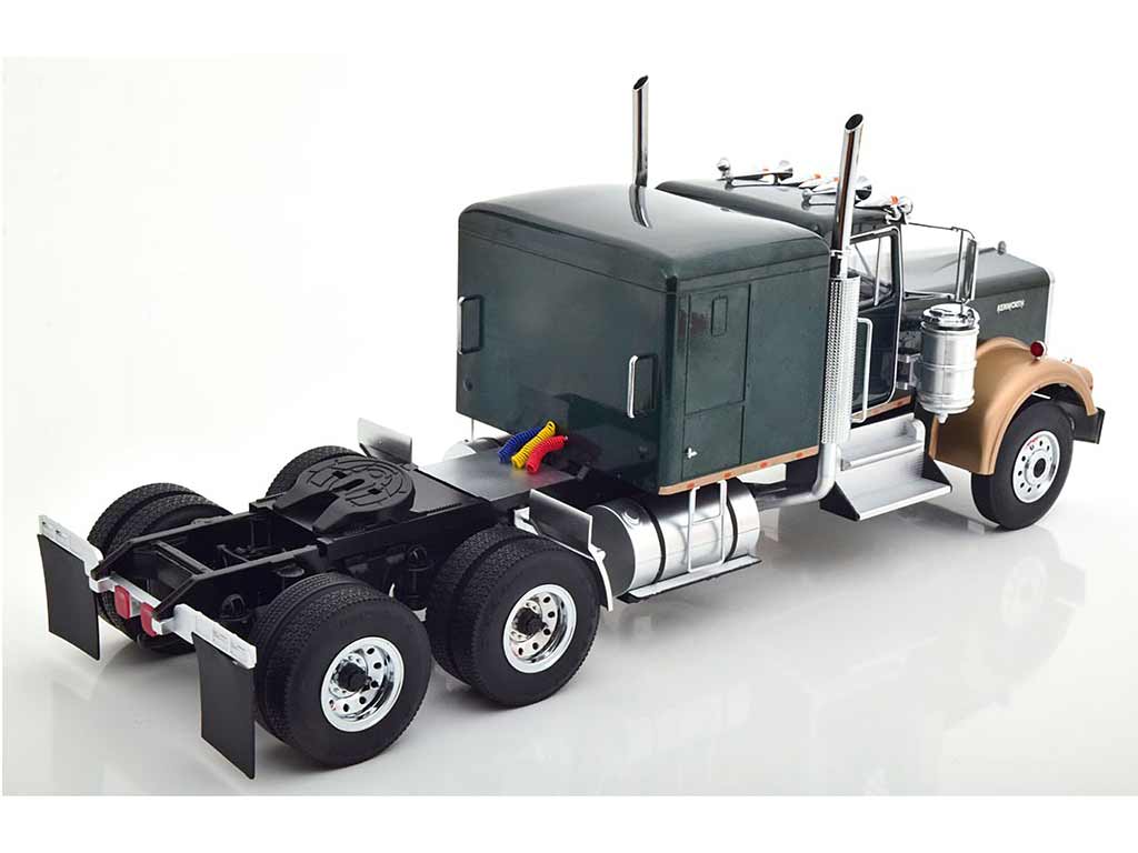 Camion Kenworth W900 truck dark green / gold metallic - 1/18 Road Kings