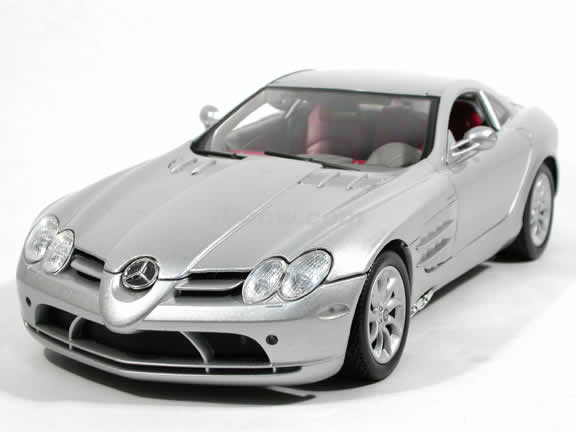 Mercedes SLR McLaren - 1/12 Motormax
