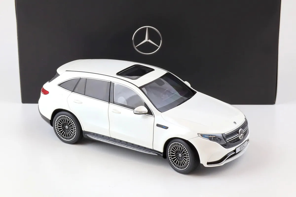 Mercedes EQC diamond white - 1/18 NZG