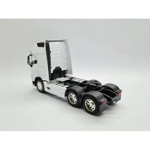 Camion Cap Tractor Volvo FH 500 alb - 1/32 Welly