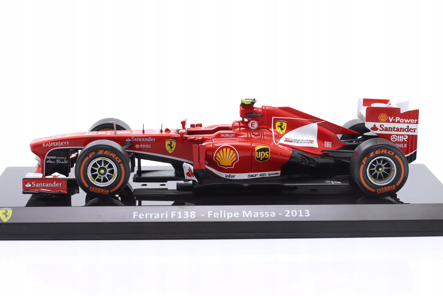 Formula 1 Ferrari F138 - Felipe Massa 2013 #4 cu vitrina plexiglass - 1/24 Premium Collectibles