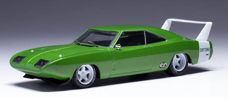 Dodge Charger Daytona 1969 verde/alb cu vitrina plexiglass - 1/43 Ixo Models