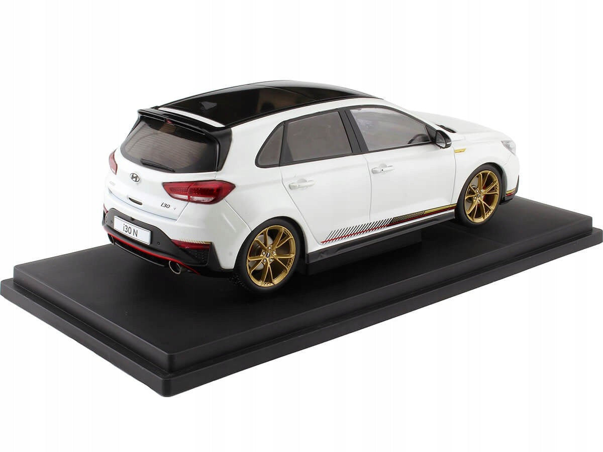Hyundai i30 N alb - 1/18 Model Car Group