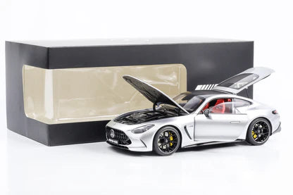 Mercedes AMG GT 63 hightechsilver - 1/18 Nzg