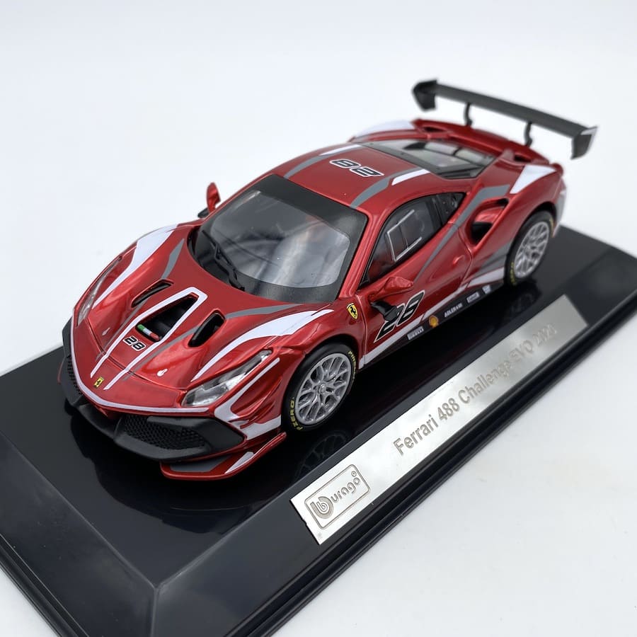 Ferrari 488 Challenge EVO 2020 #28 cu vitrina plexiglass - 1/43 Bburago Signature