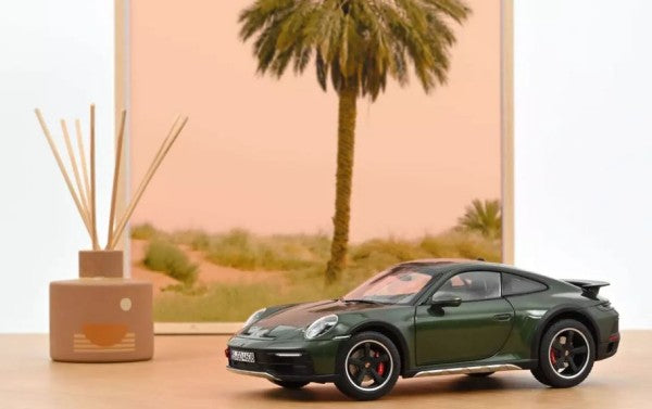 Porsche 911 Dakar 2023 oakgreen metallic - 1/18 Norev