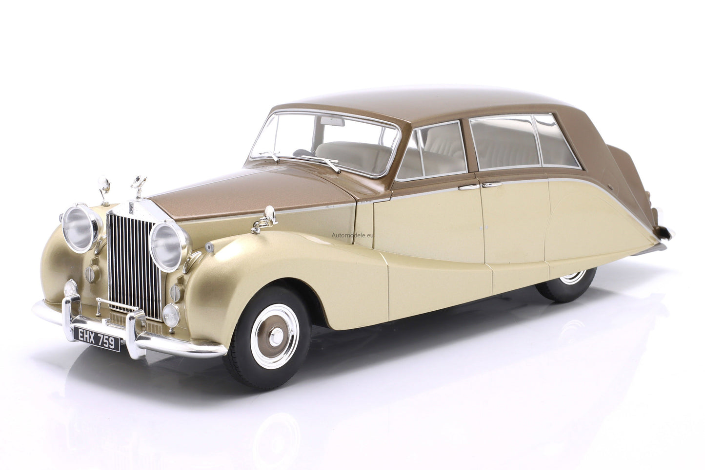Rolls-Royce silver Wraith Empress by Hooper maro/bej - 1/18 Model Car Group