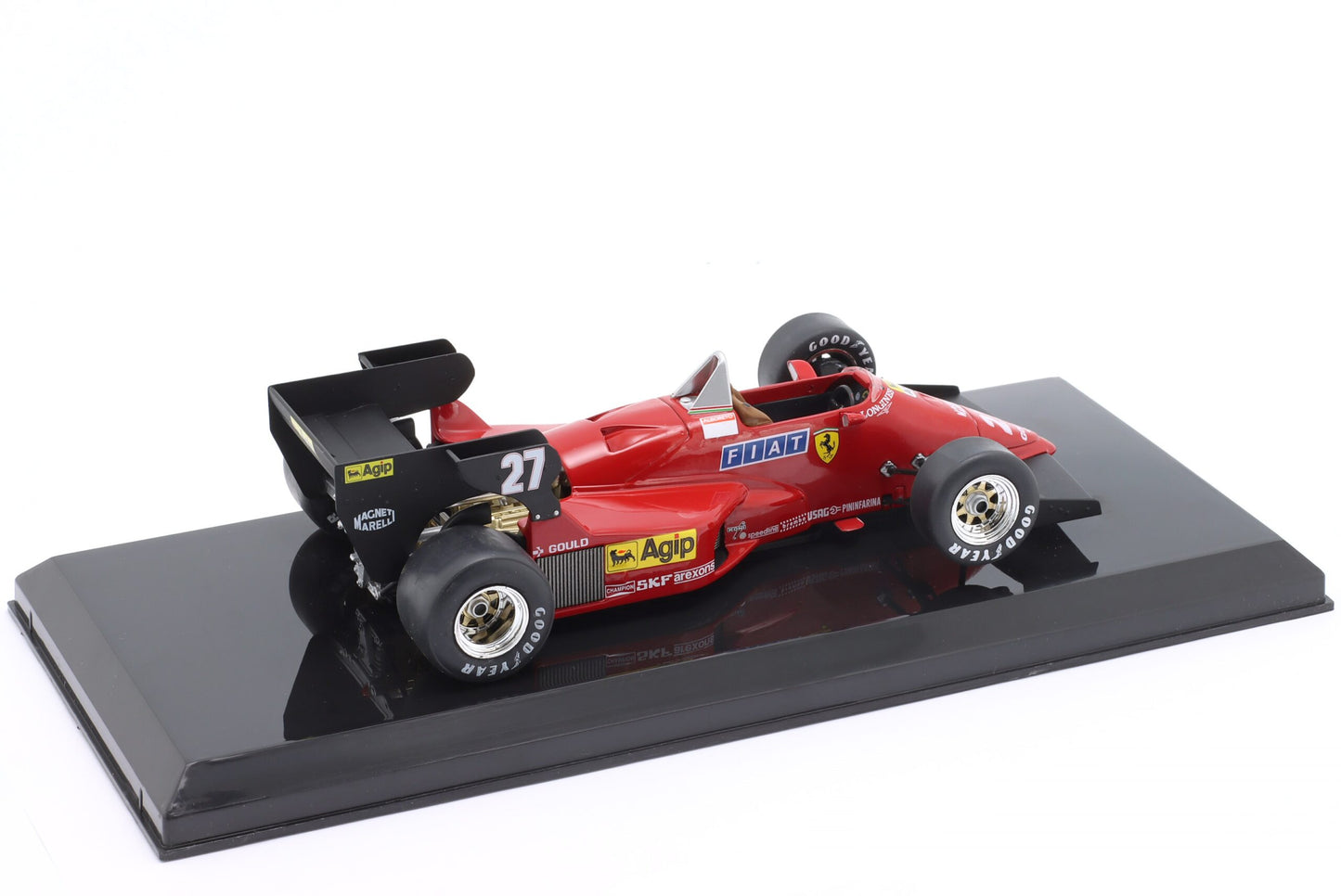 Formula 1 Ferrari 126 C4 - Michele Alboreto 1984 #27 cu vitrina plexiglass - 1/24 Premium Collectibles