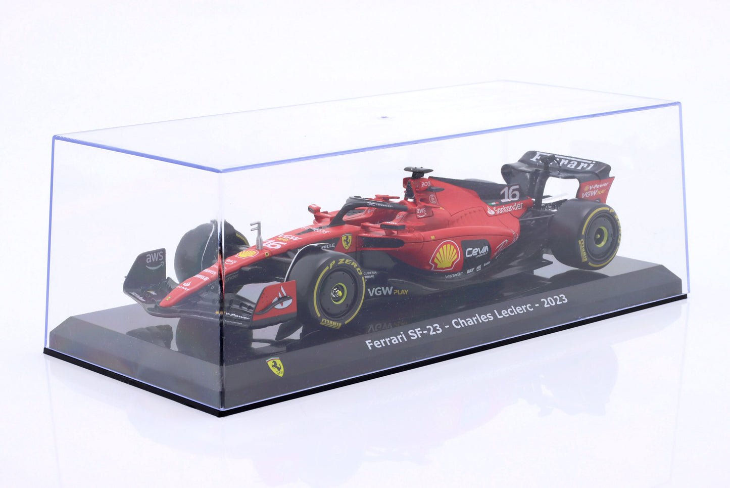 Formula 1 Ferrari SF-23 - Charles Leclerc 2023 #16 cu vitrina plexiglass - 1/24 Premium Collectibles
