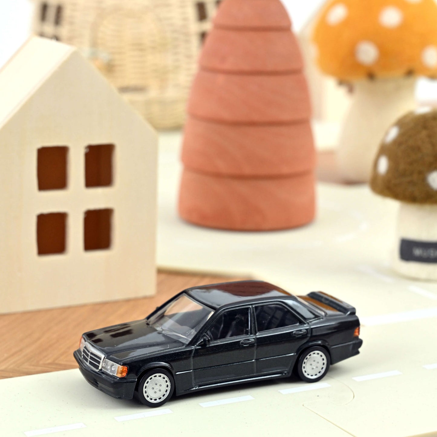 Mercedes 190E 2.3 negru - 1/43 Norev