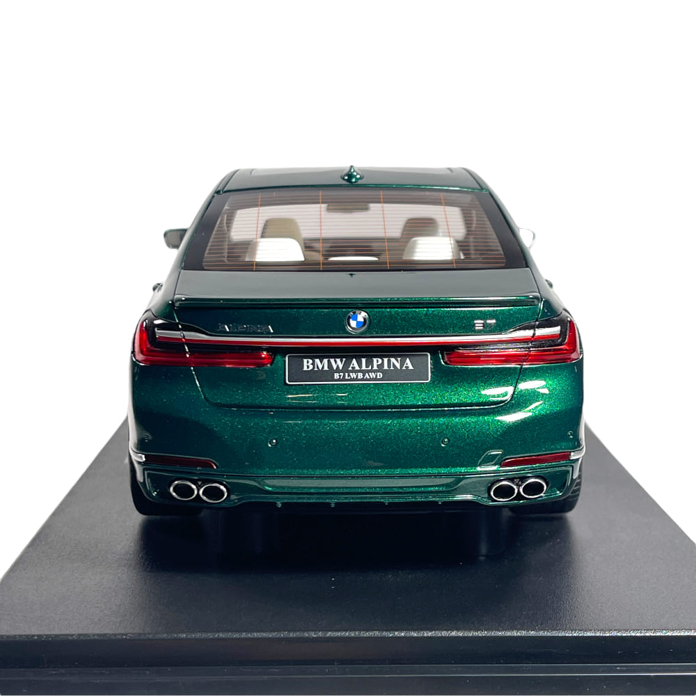 BMW Alpina B7 Saloon verde - 1/18 GT-Spirit