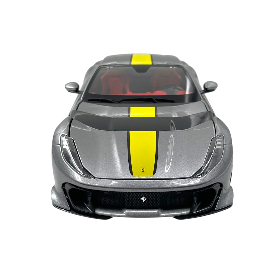 Ferrari 812 Competizione gri - 1/18 Bburago Signature