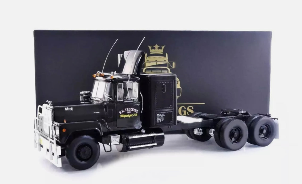 Mack RL 700L Truck year 1974 negru - 1:18 Road Kings