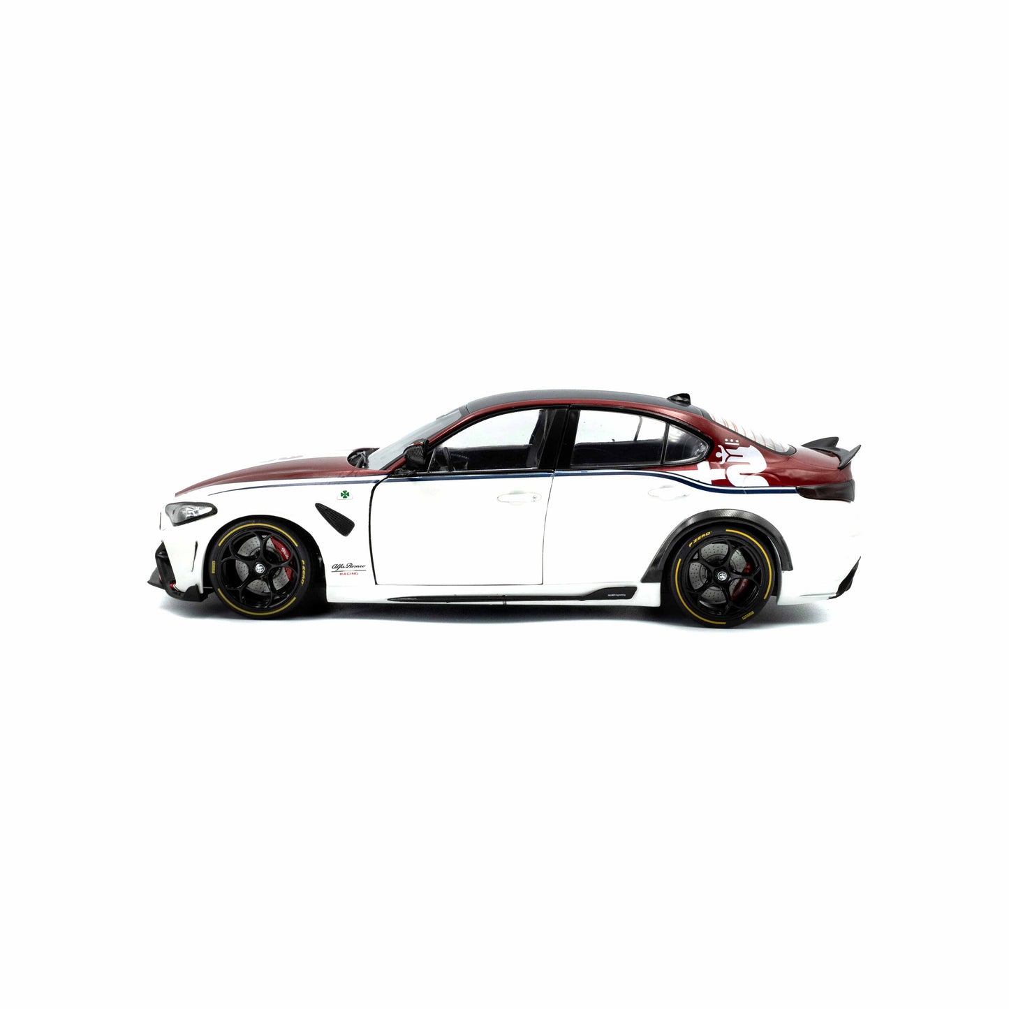 Alfa Romeo Giulia Gta Bianco I Rosso 2023 - 1/18 Solido