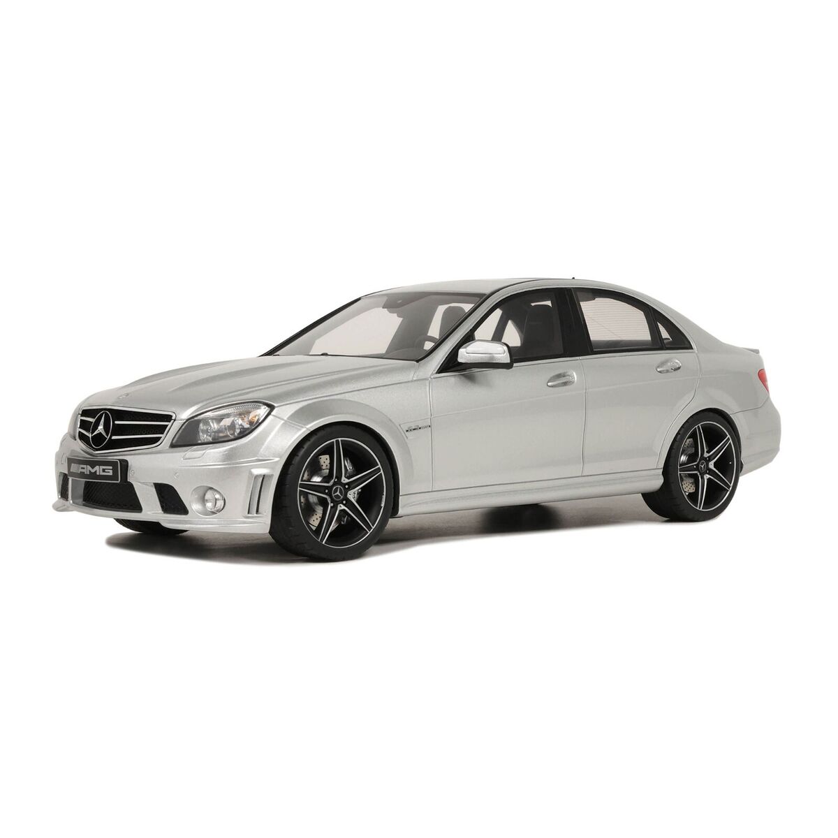Mercedes C63 AMG sedan MKI gri - 1/18 GT Spirit