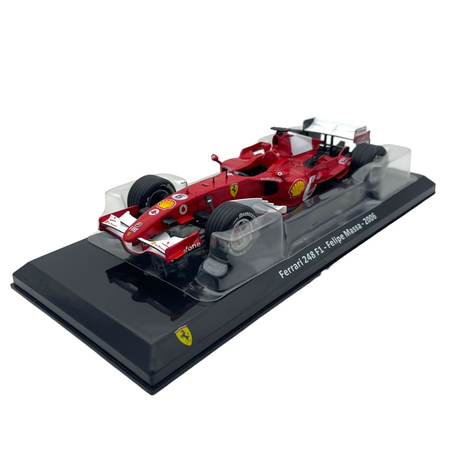 Formula 1 Ferrari 248 F1 - Felipe Massa 2006 #6 cu vitrina plexiglass - 1/24 Premium Collectibles