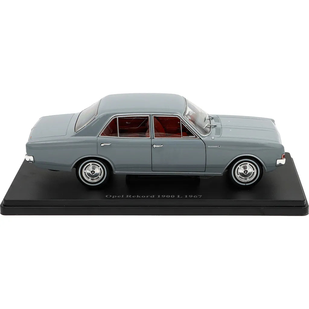 Opel Rekord 1900 L 1967 - 1/24 Hachette