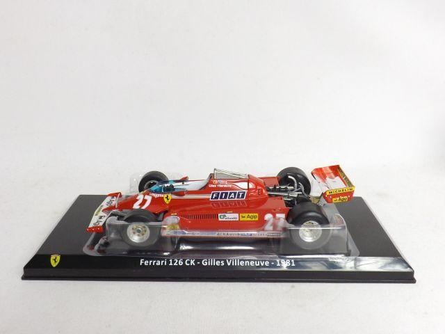 Formula 1 Ferrari 126 CK - Gilles Villeneuve 1981 cu vitrina plexiglass - 1/24 Premium Collectibles