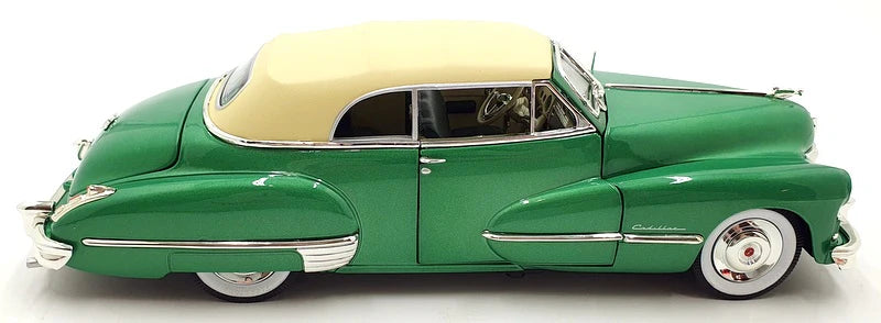 Cadillac Series 62 soft top 1947 - 1/18 Auto World