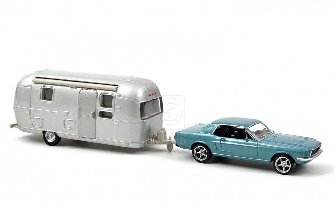 Ford Mustang 1968 bleu si rulota - 1/43 Norev