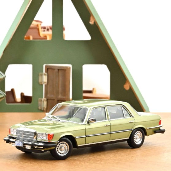 Mercedes-Benz 450 SEL US-Version 1979 silvergreen metallic - 1/18 Norev