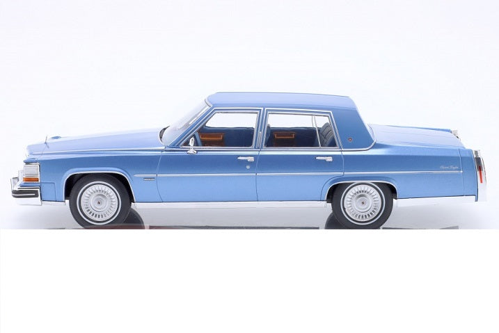 Cadillac Fleetwood Brougham albastru - 1/18 Model Car Group