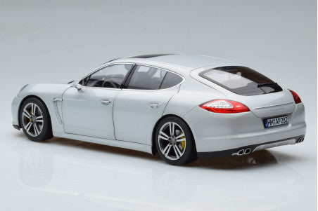 Porsche Panamera Turbo 2009 silver - 1/18 Norev