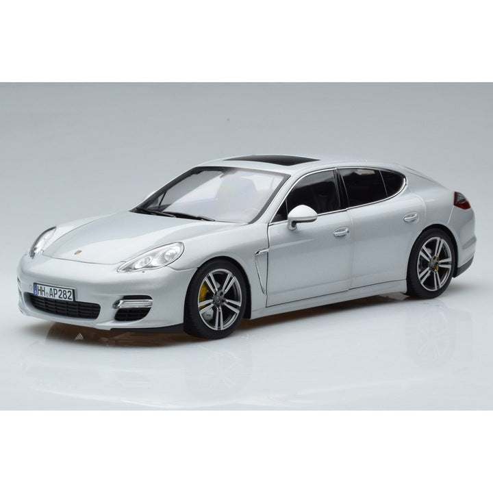 Porsche Panamera Turbo 2009 silver - 1/18 Norev